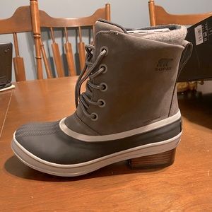 Size 10.5 Womens Sorel Boots